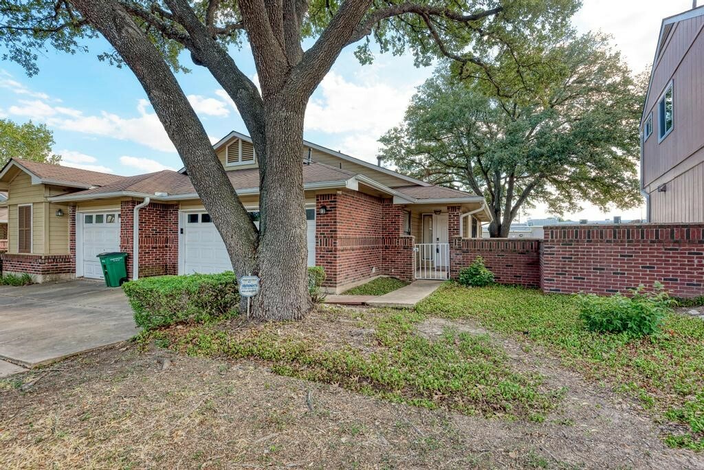 Property Photo:  1011 Markham Lane A  TX 78753 