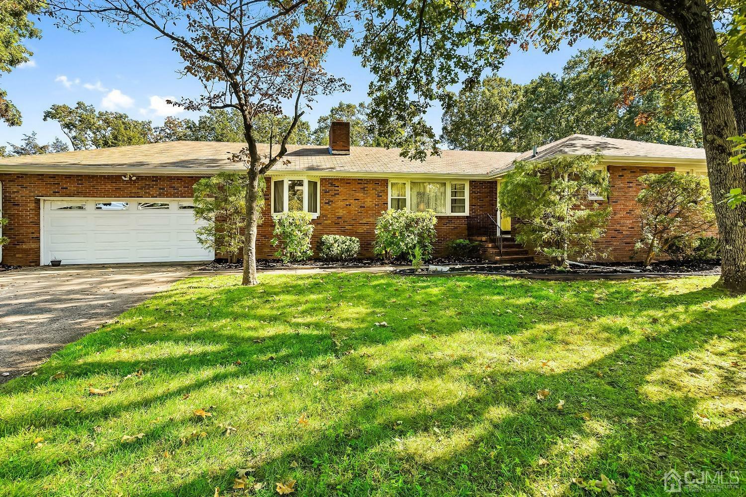 Property Photo:  28 Lorton Road  NJ 08857 