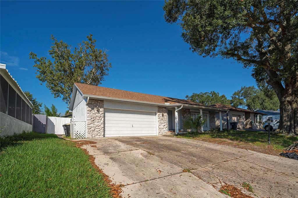 Property Photo:  219 Westridge Road  FL 33837 