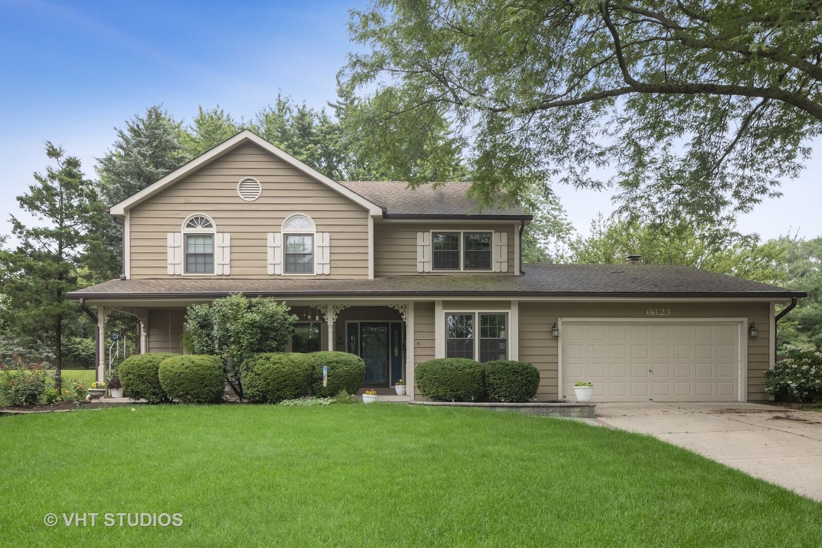 Property Photo: 6623 Stowe Court IL 60532