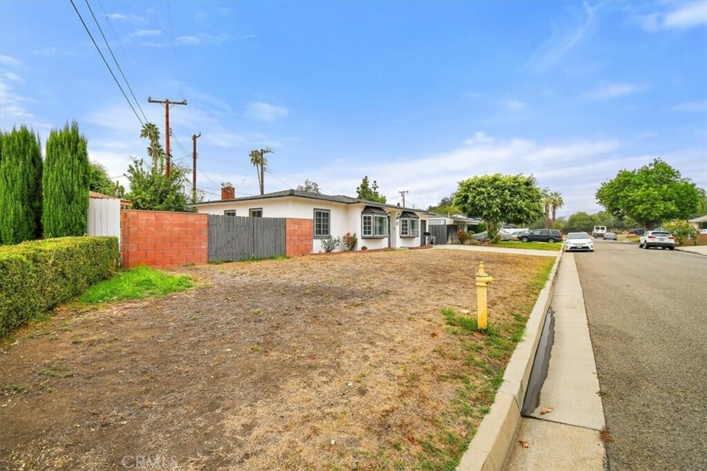 Property Photo: 927 S Danehurst Avenue CA 91740