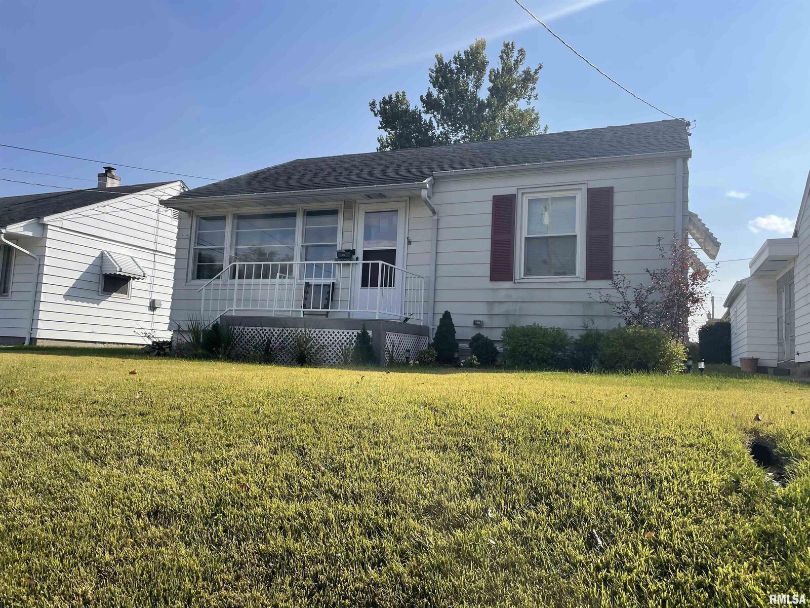 Property Photo:  2028 Van Buren  IL 62301 