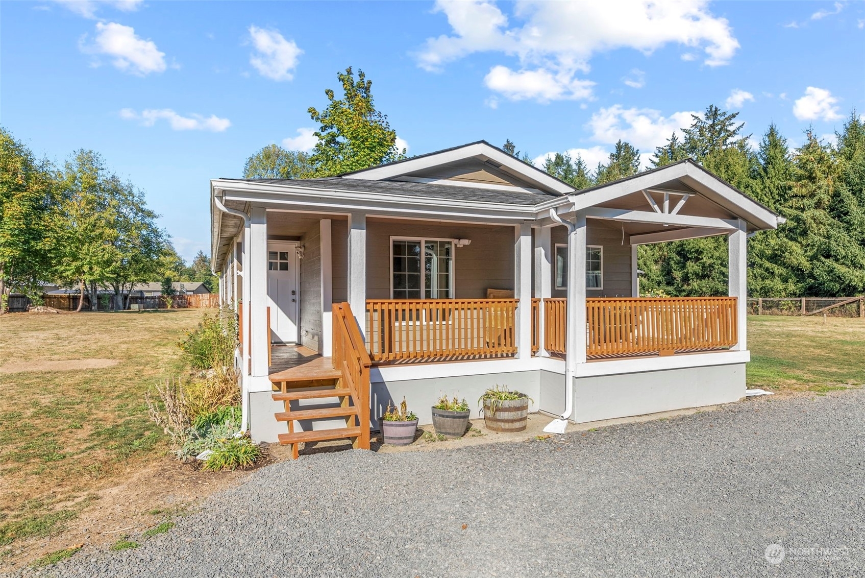 Property Photo:  166 Tara Lane  WA 98593 