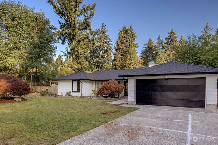 Property Photo:  5020 NE 187th Street  WA 98155 