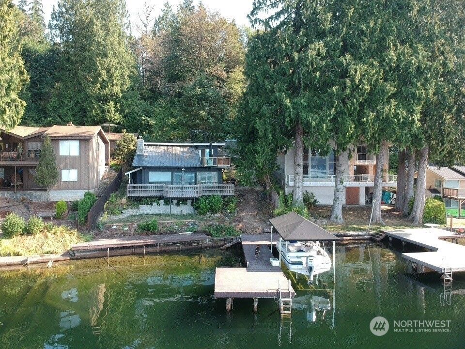 Property Photo:  14 S Tulloch Road  WA 98290 