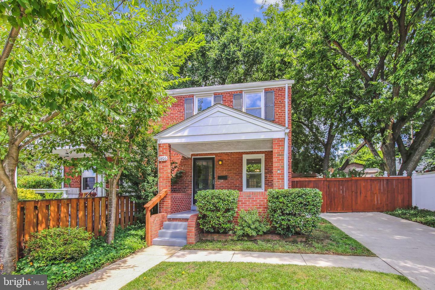 Property Photo: 2806 Albemarle Drive VA 22303