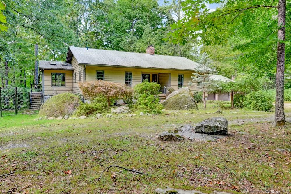 39 Chardavoyne Road  Warwick NY 10990 photo