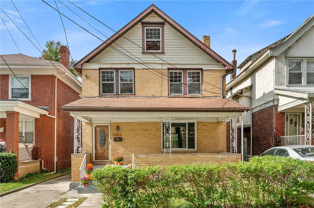 Property Photo:  2332 Shady  PA 15217 