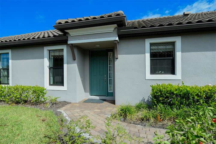 Property Photo: 8721 Bellussi Drive FL 34238