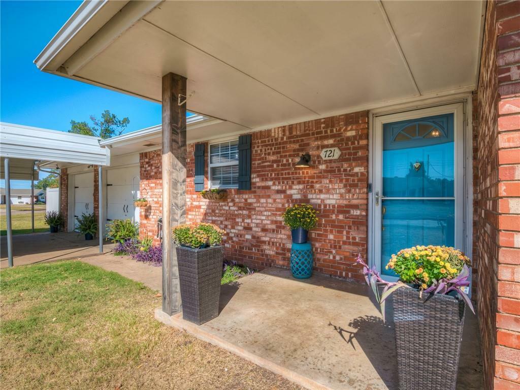 Property Photo: 721 Fairlane Drive OK 73110