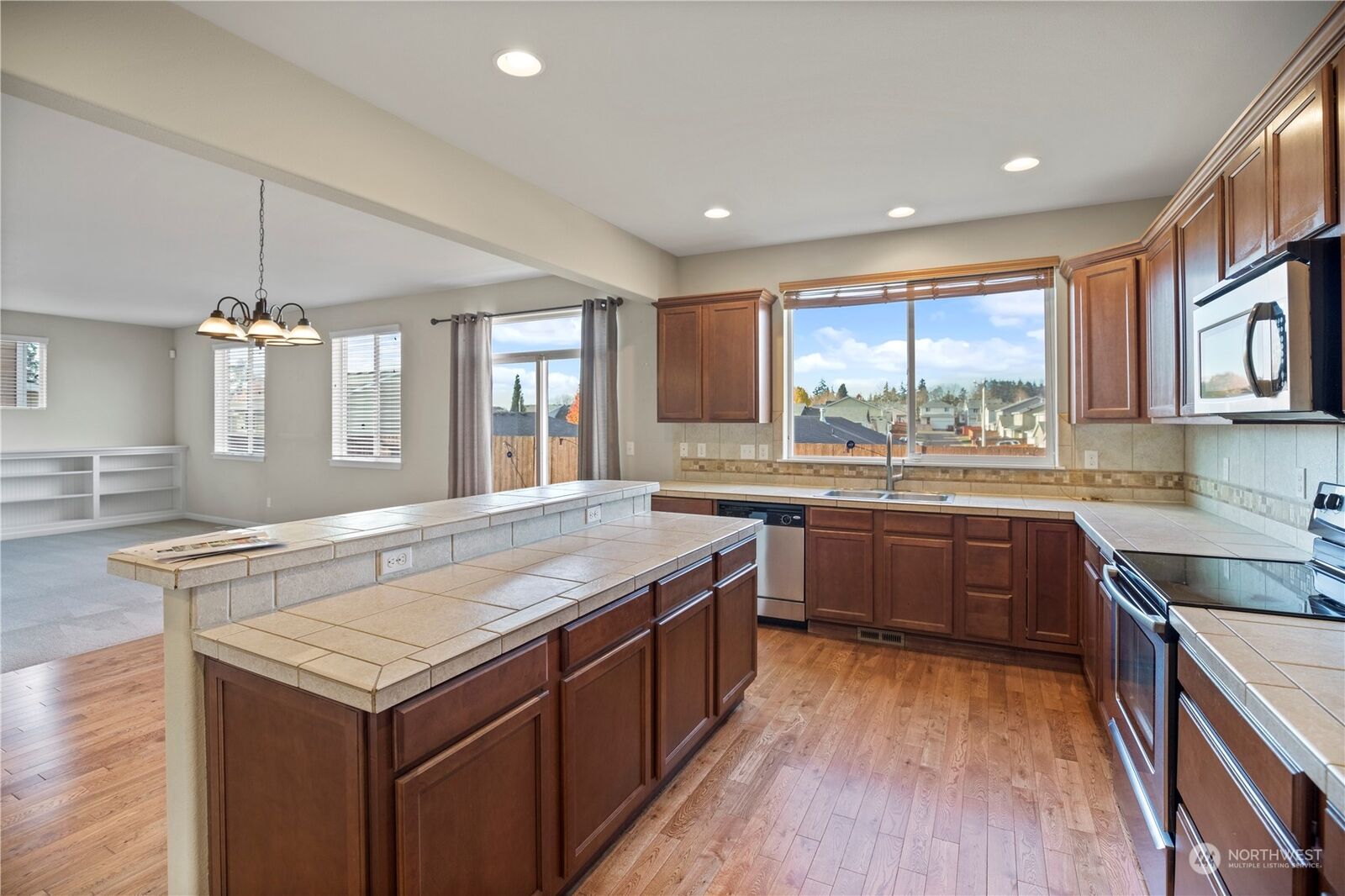 Property Photo:  1534 Farina Loop SE  WA 98513 