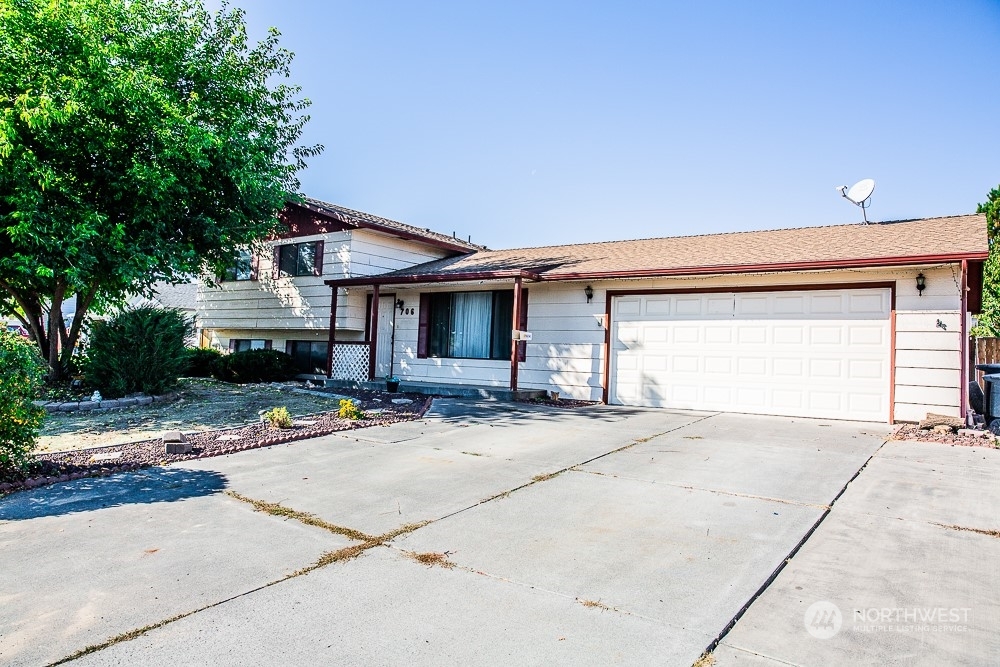 706 Sagebay Drive  Moses Lake WA 98837 photo