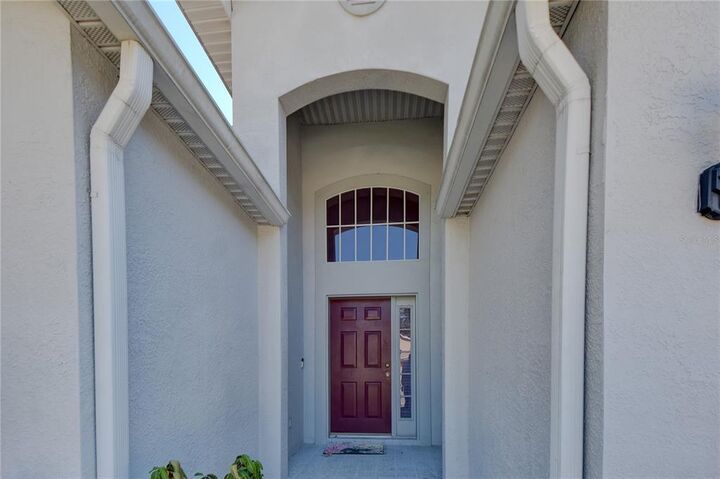 Property Photo: 2605 Clareside Drive FL 33596