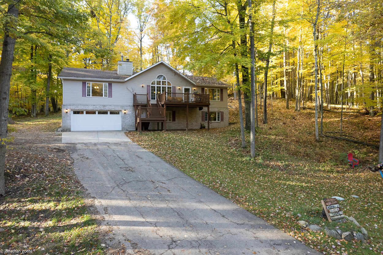 Property Photo:  10973 Shawnee Trail  MI 49346 