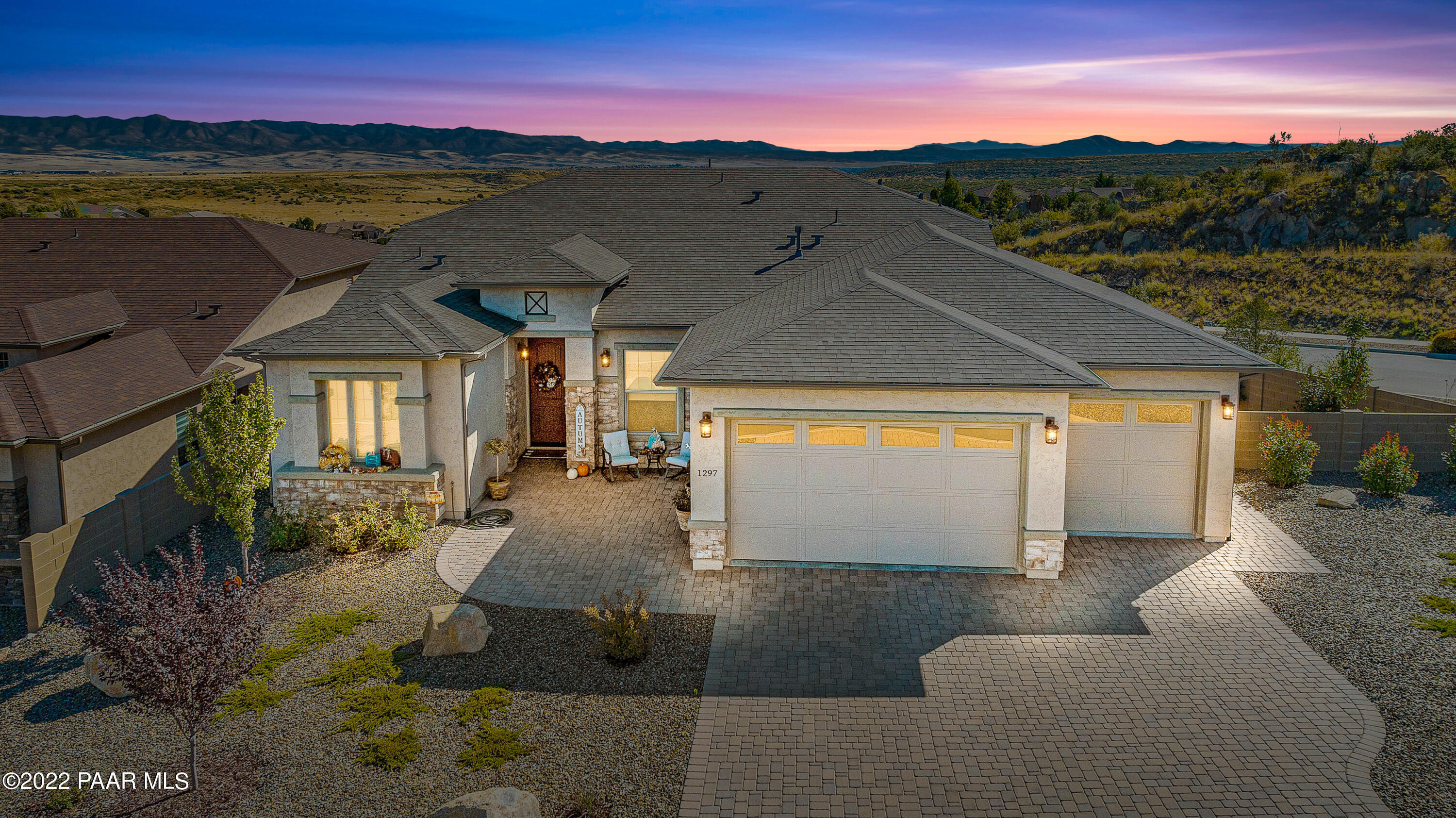 Property Photo: 1297 N Low Valley Lane AZ 86314