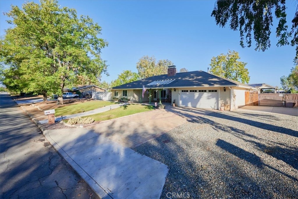 Property Photo:  28950 Tulita Lane  CA 92584 