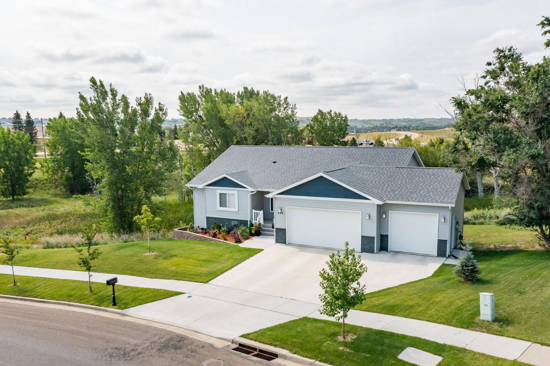 Property Photo:  501 NW 27th Street  ND 58703 