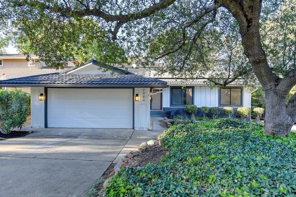 Property Photo: 2484 Willowdale Drive CA 95762