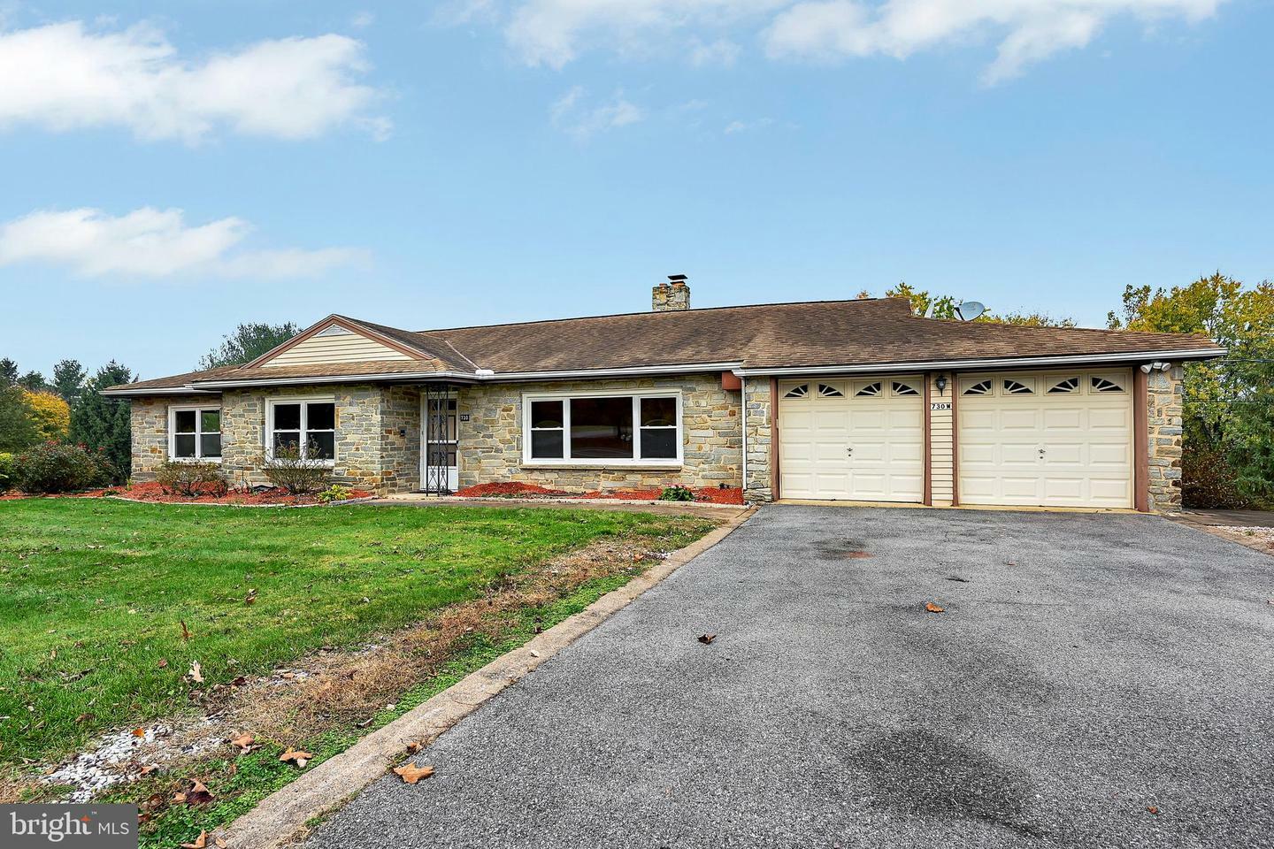 Property Photo:  730 W Siddonsburg Road  PA 17019 