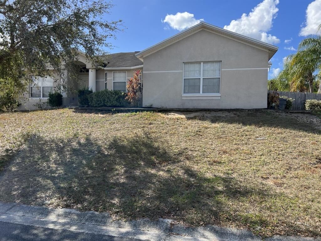 Property Photo:  6065 Hillside Heights Drive  FL 33812 