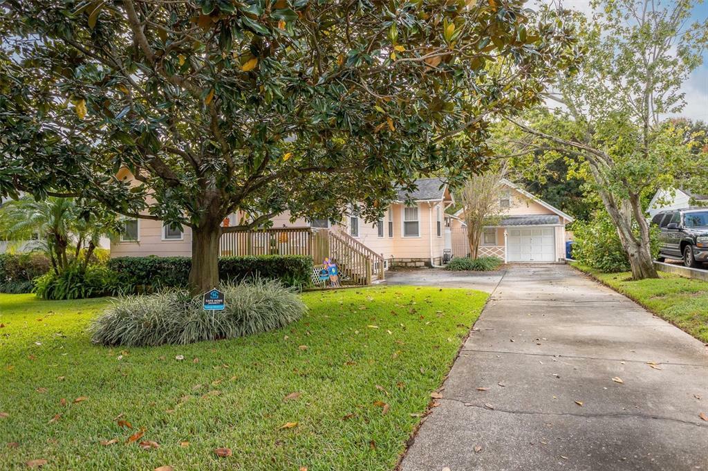 Property Photo: 730 20th Avenue N FL 33704