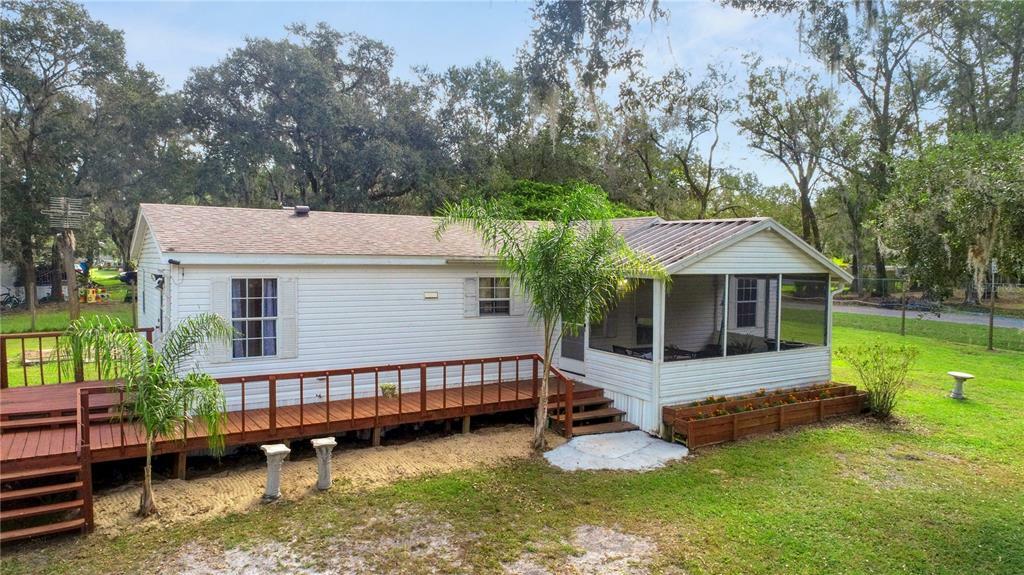 Property Photo:  8627 Oakwood Drive  FL 33810 