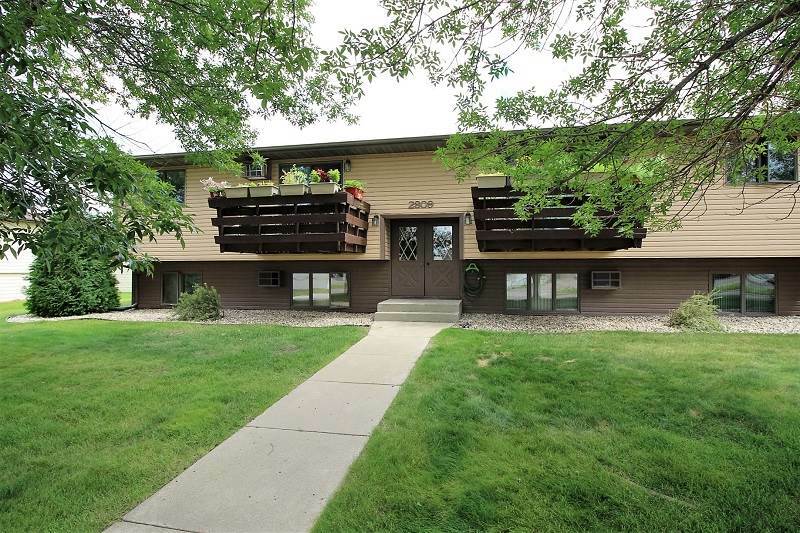 Property Photo:  2809 SW 6th St. SW  ND 58701 