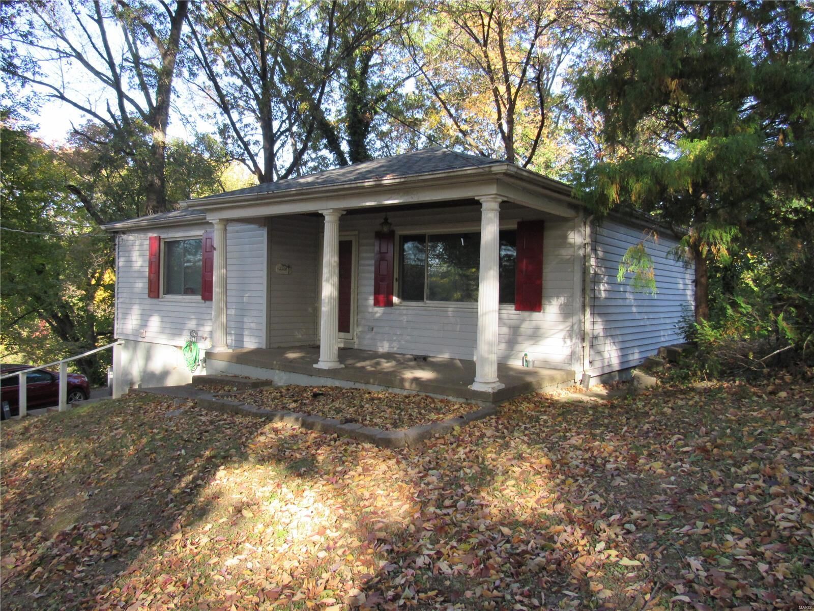 Property Photo:  2208 Edwards Street  IL 62002 