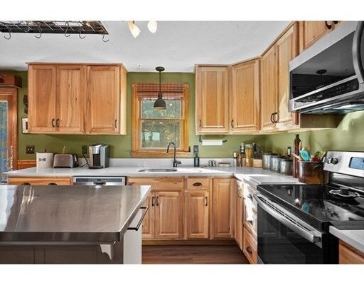 Property Photo:  31 Warwick Way  MA 02649 