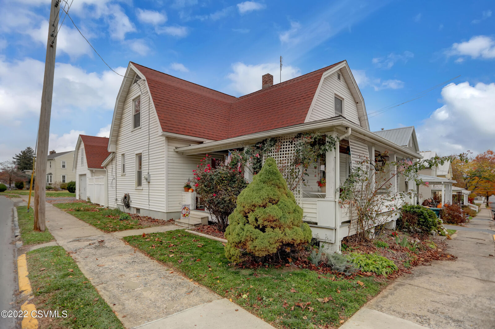 Property Photo:  200 Maple Street  PA 17844 