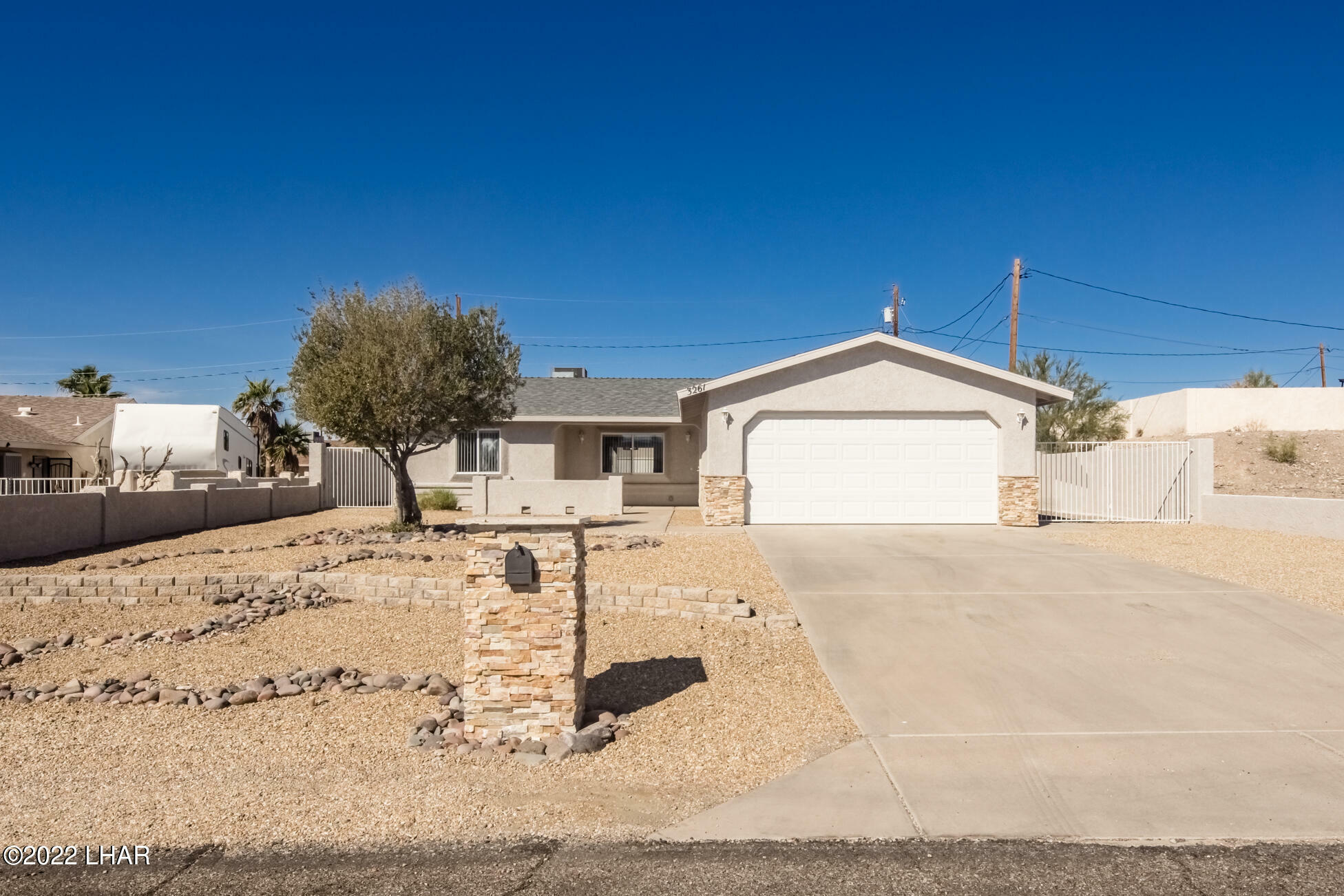 Property Photo:  3261 Aztec Dr  AZ 86403 