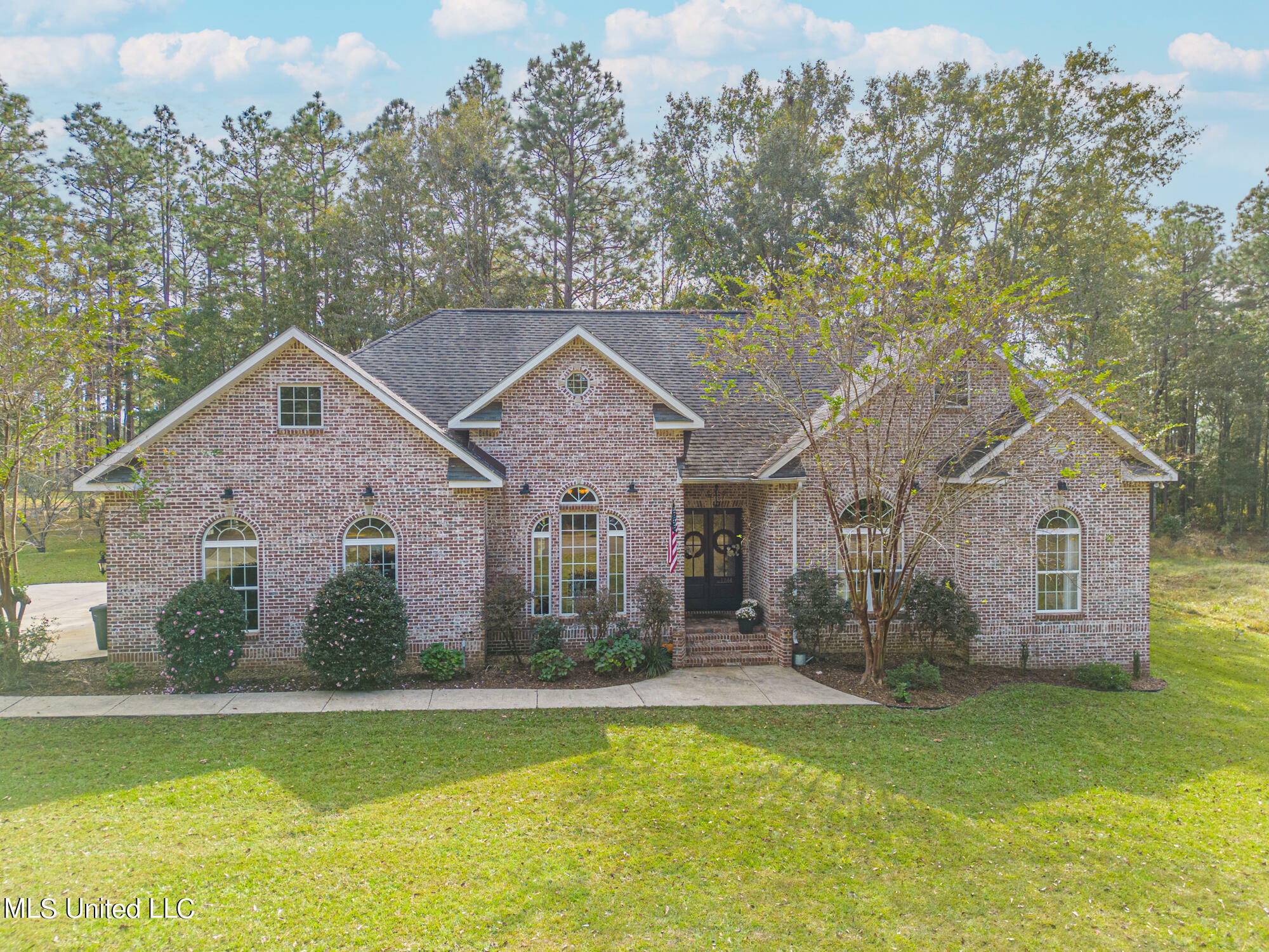 Property Photo:  1344 Fairway Drive  MS 39577 