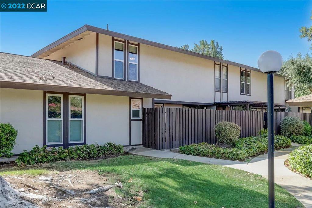 Property Photo: 5456 Roundtree Dr B CA 94521