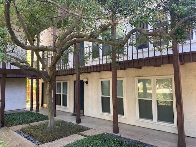 Property Photo: 3825 Gilbert Avenue 101 TX 75219
