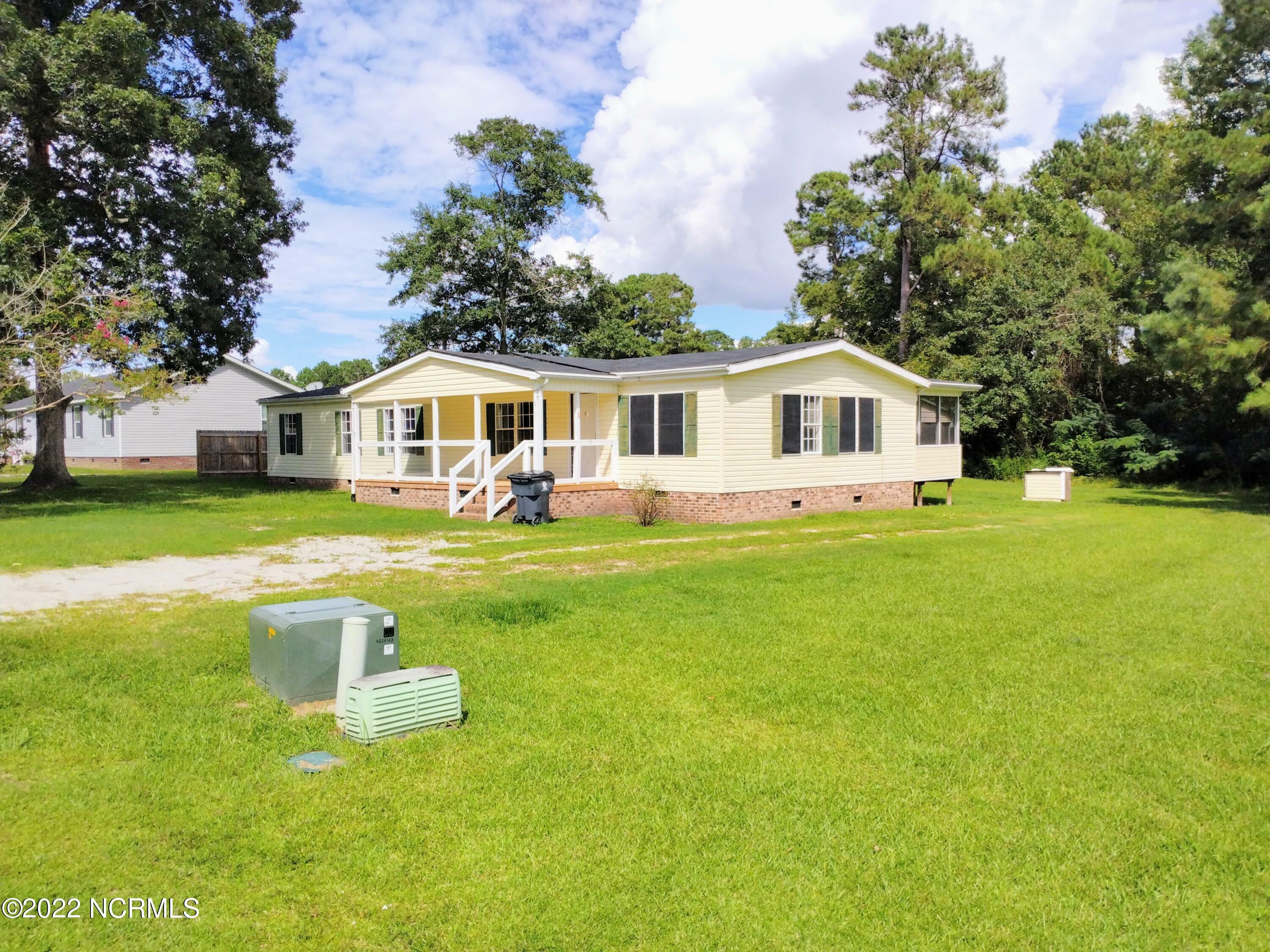 Property Photo:  51 King Arthur Drive  NC 28472 