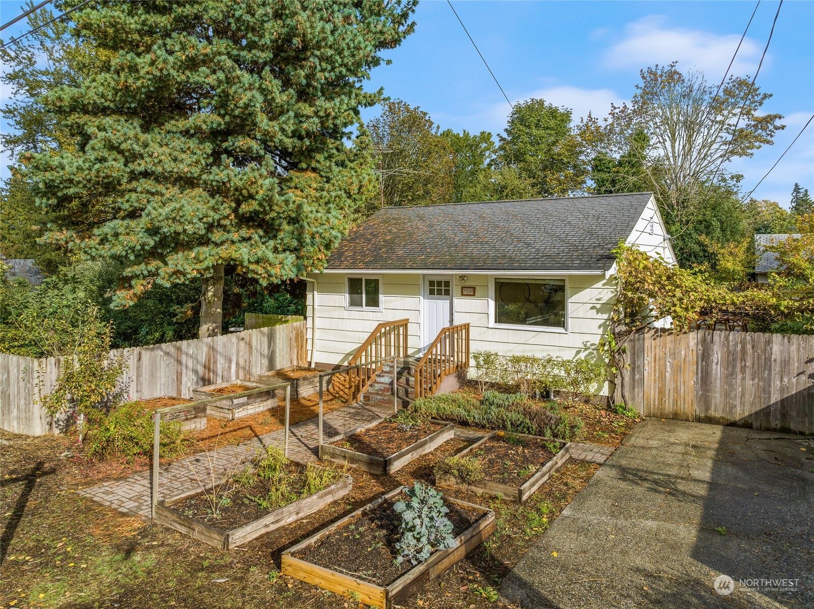 Property Photo:  7338 17th Avenue SW  WA 98106 