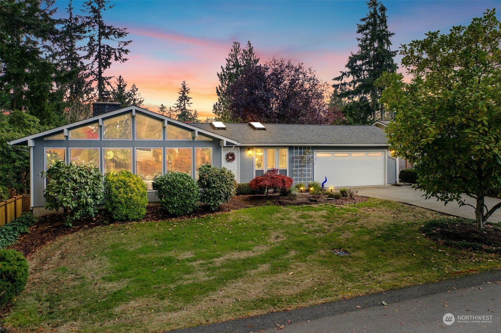 Property Photo:  16715 SE 28th Street  WA 98008 