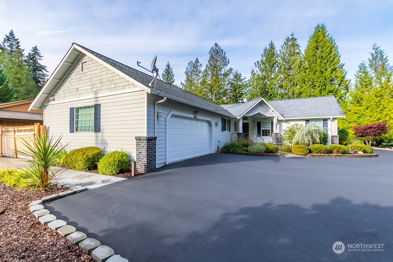 Property Photo:  681 E Saint Andrews Drive  WA 98584 