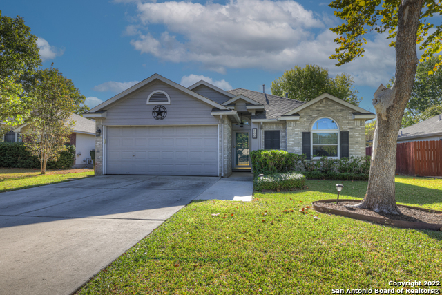 Property Photo: 500 Dashelle TX 78640