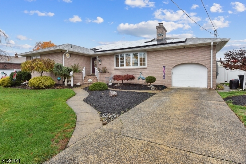 Property Photo:  22 Tennyson St  NJ 07008 