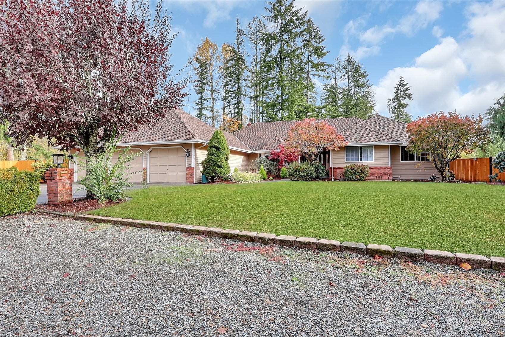 Property Photo: 33228 170th Place SE WA 98092