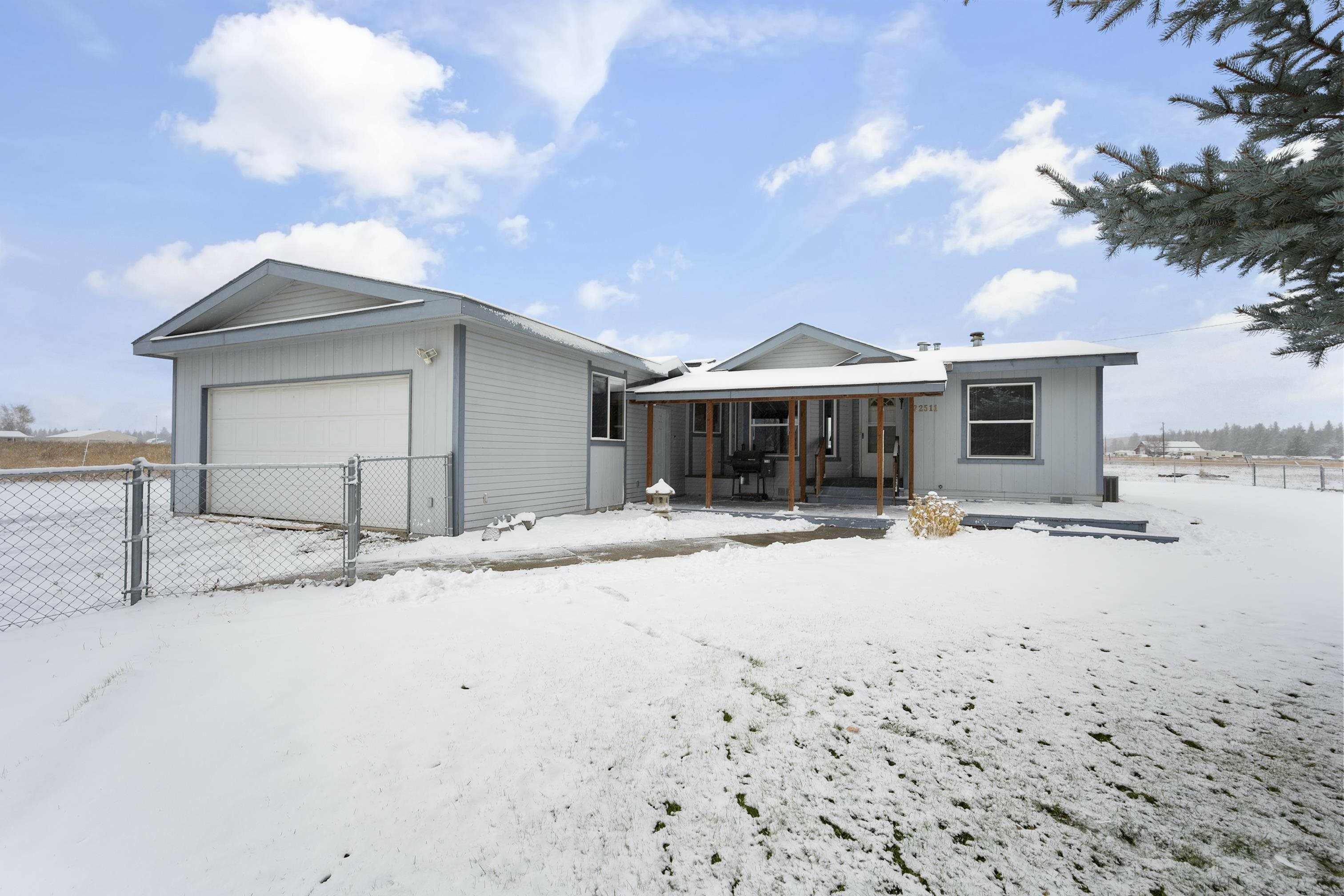 Property Photo: 22511 N Wagon Wheel Ln WA 99003