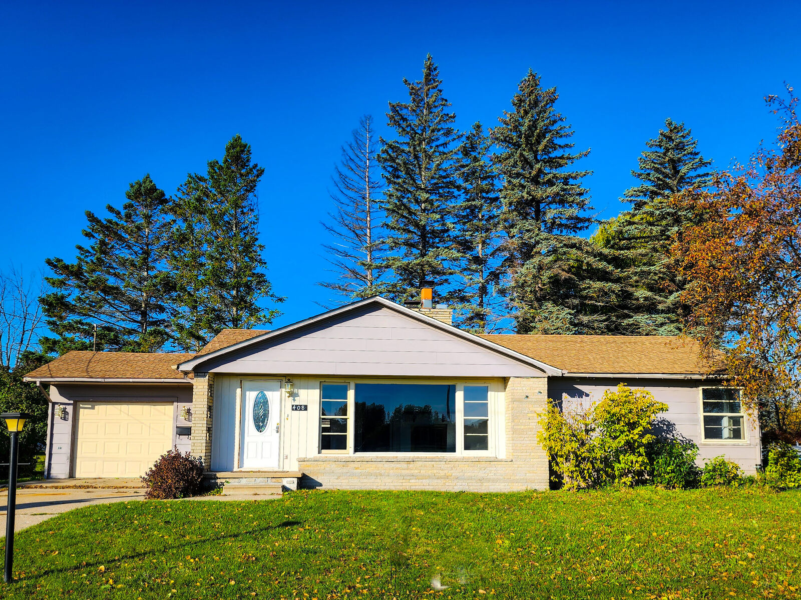 Property Photo: 408 S Western Avenue MI 49721
