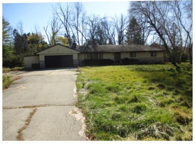 Property Photo:  11404 N Pinehurst Cir  WI 53092 