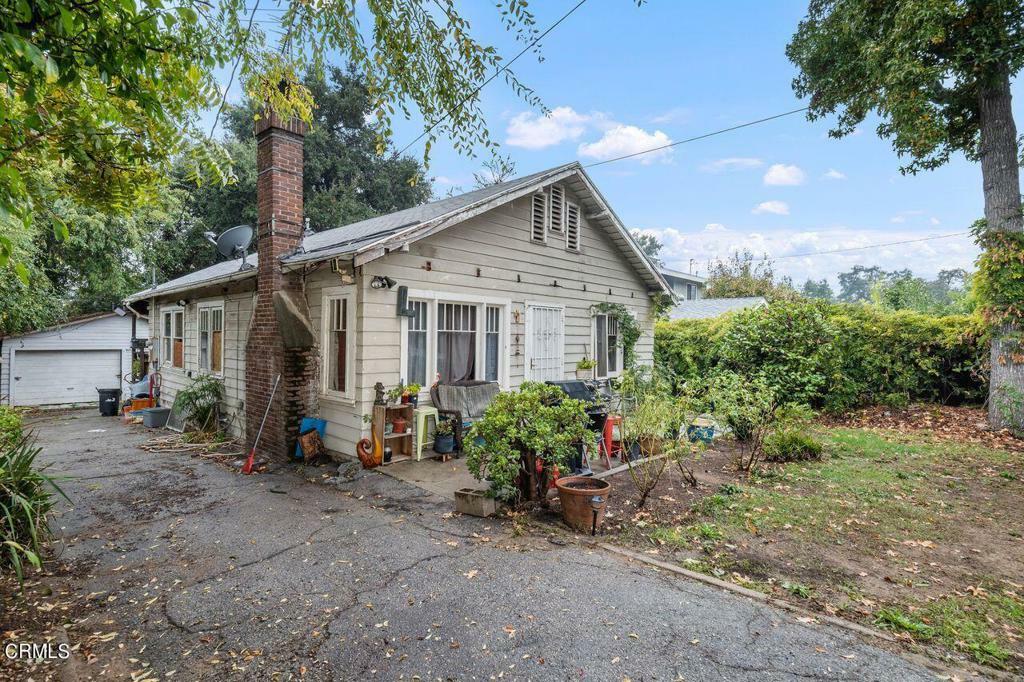 Property Photo: 86 E Pine Street CA 91001