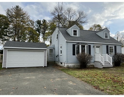 Property Photo: 5 Lexington Dr MA 01915