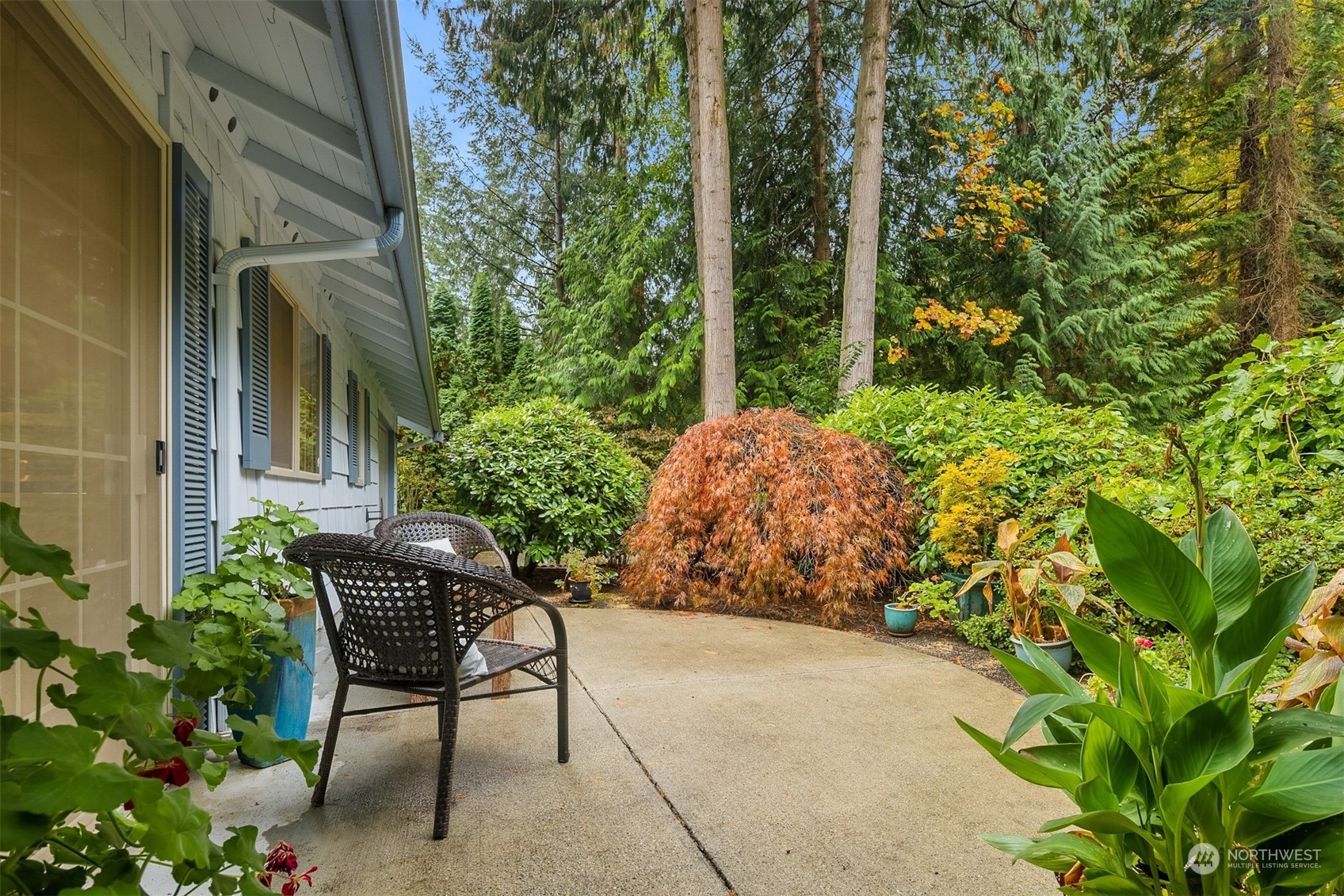 Property Photo:  10954 Hart Lane NE  WA 98110 