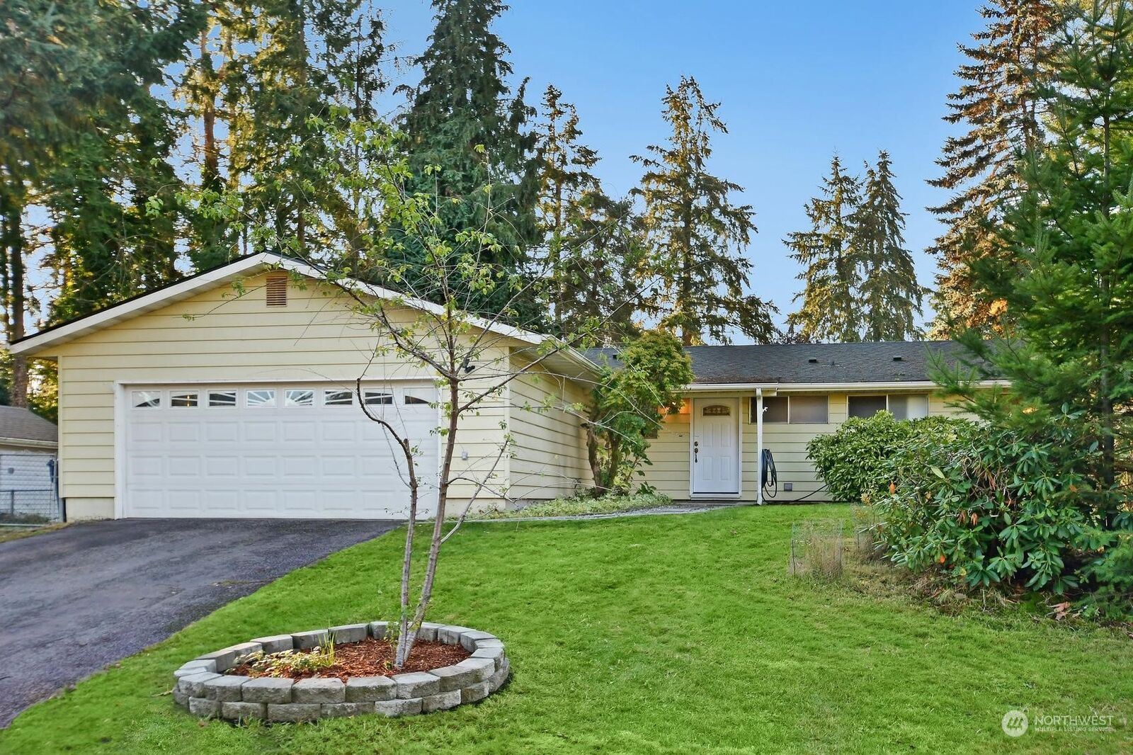 Property Photo: 23724 49th Avenue SE WA 98072