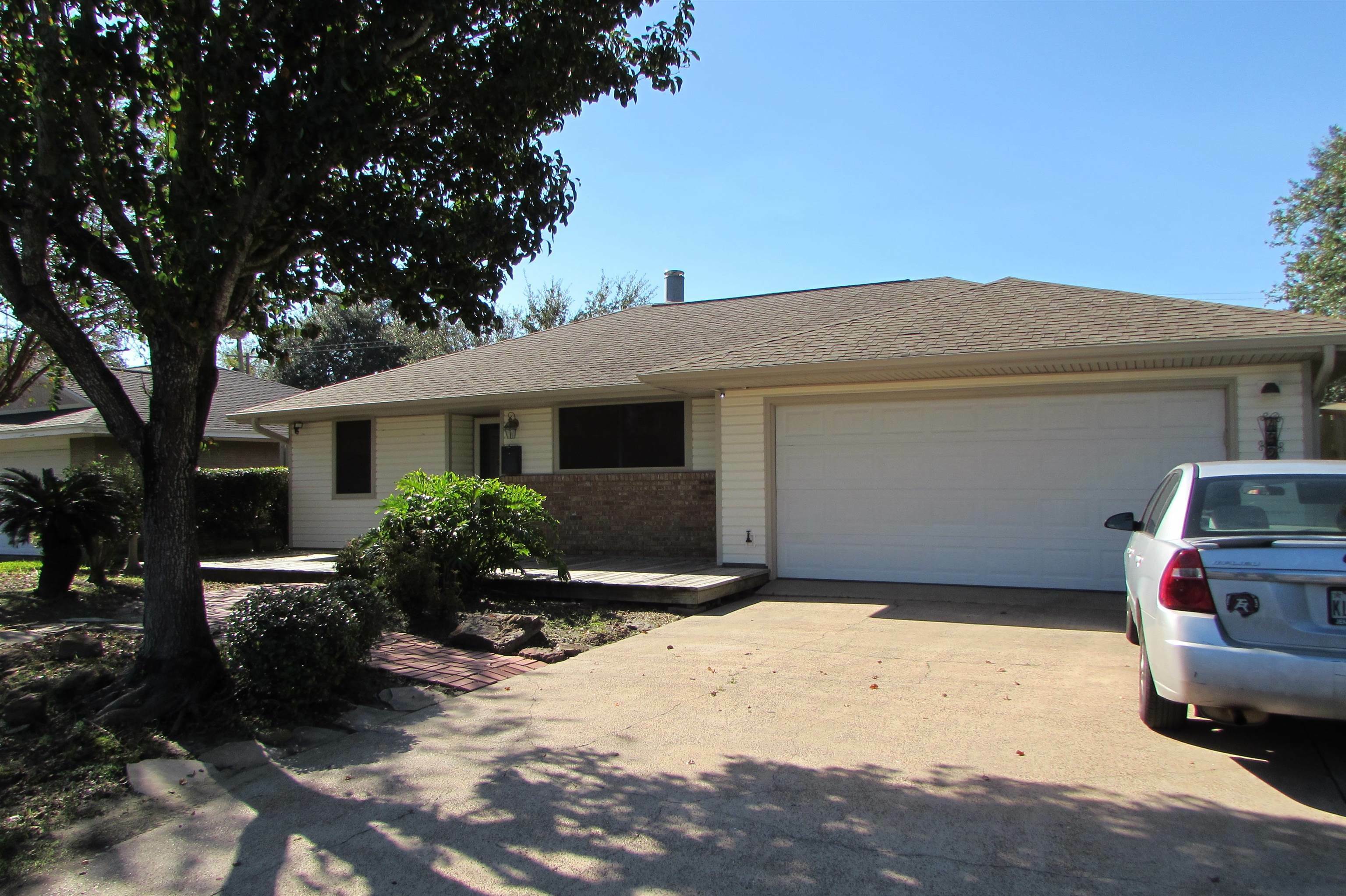 Property Photo: 4921 Sue TX 77619