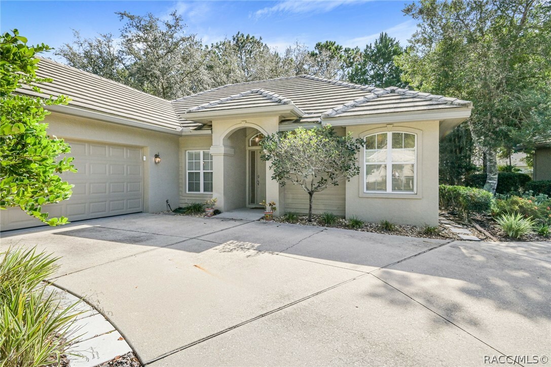 Property Photo:  3100 N Barton Creek Circle  FL 34461 